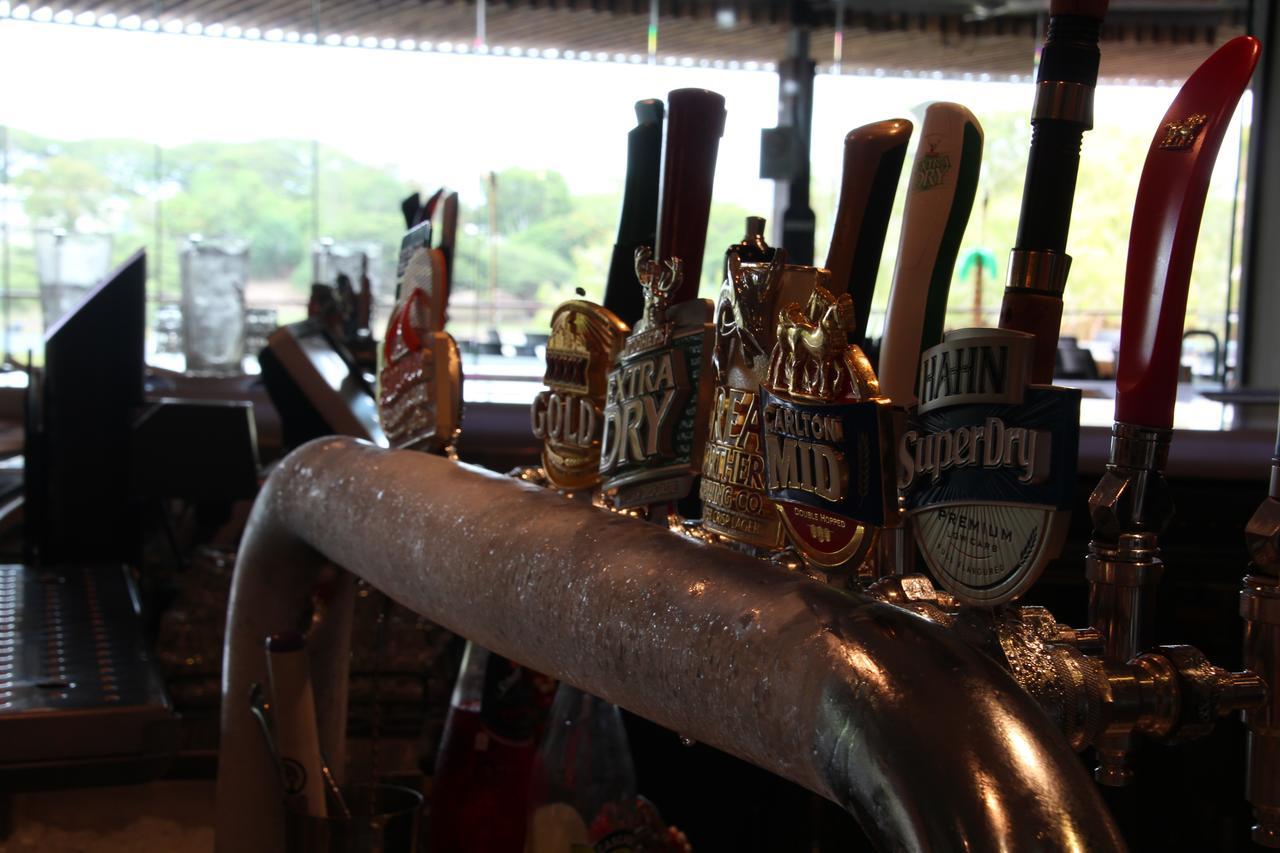 Ross River Riverview Tavern מראה חיצוני תמונה